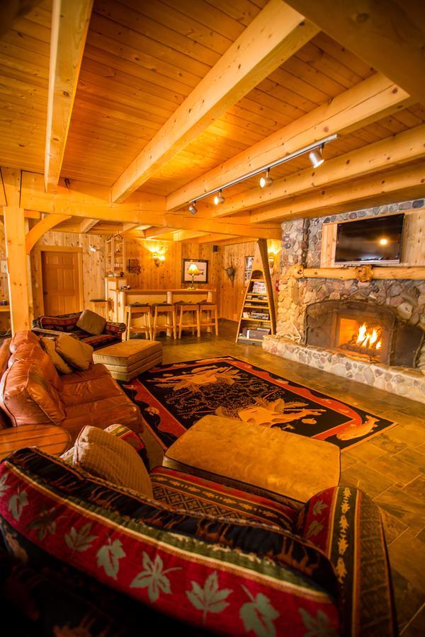 Bear Claw Lodge Kispiox Esterno foto