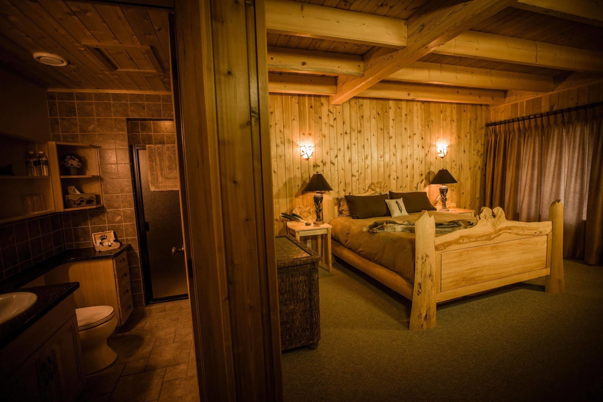 Bear Claw Lodge Kispiox Esterno foto