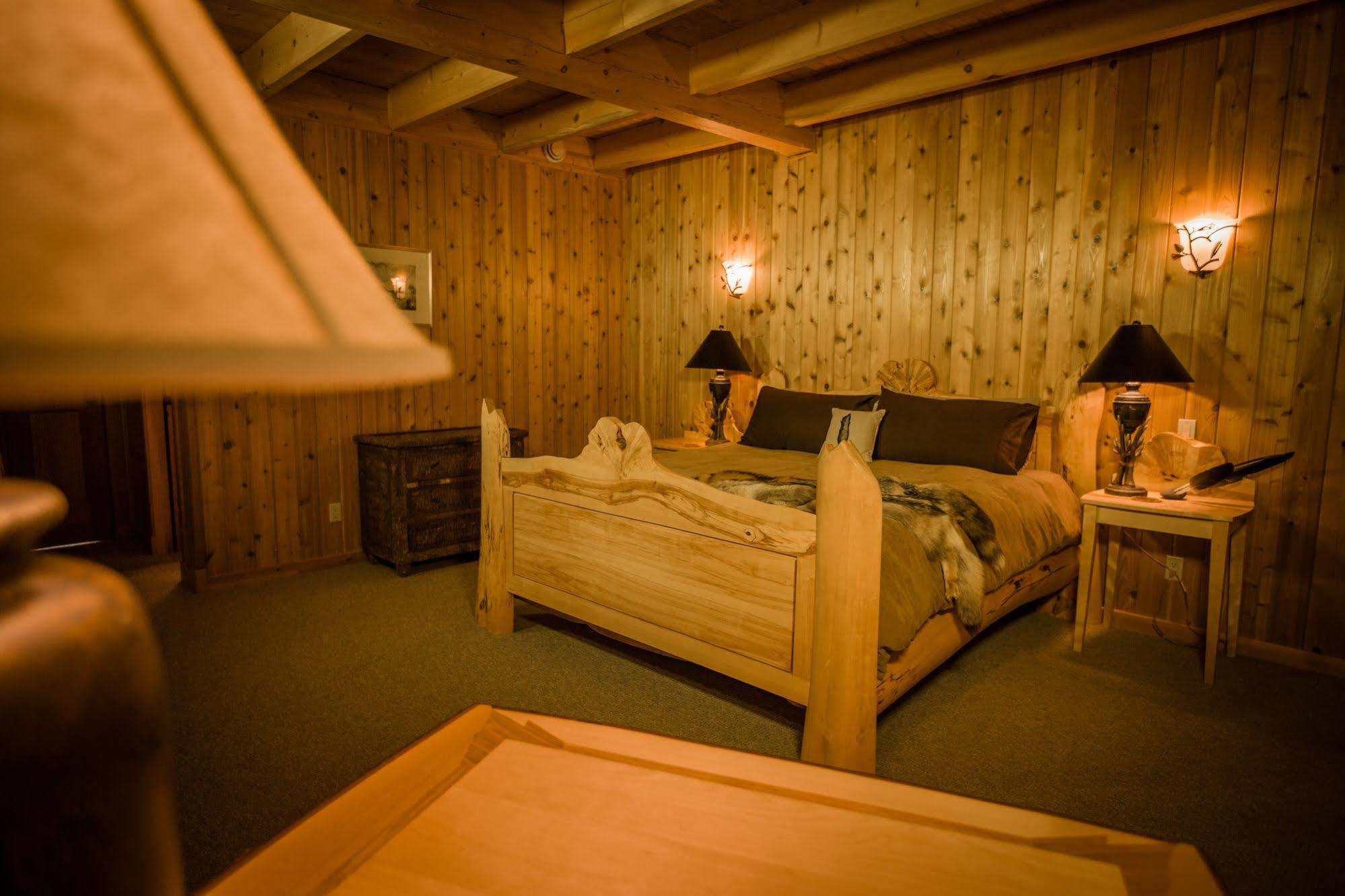 Bear Claw Lodge Kispiox Esterno foto
